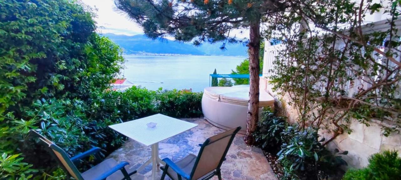 Boka Apartments Tivat Bagian luar foto