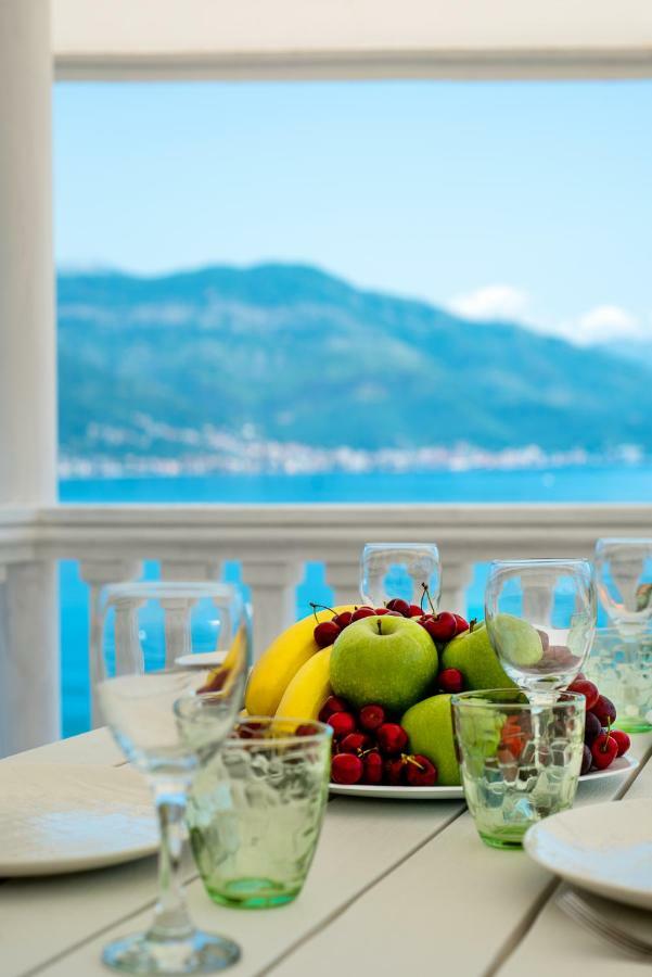 Boka Apartments Tivat Bagian luar foto