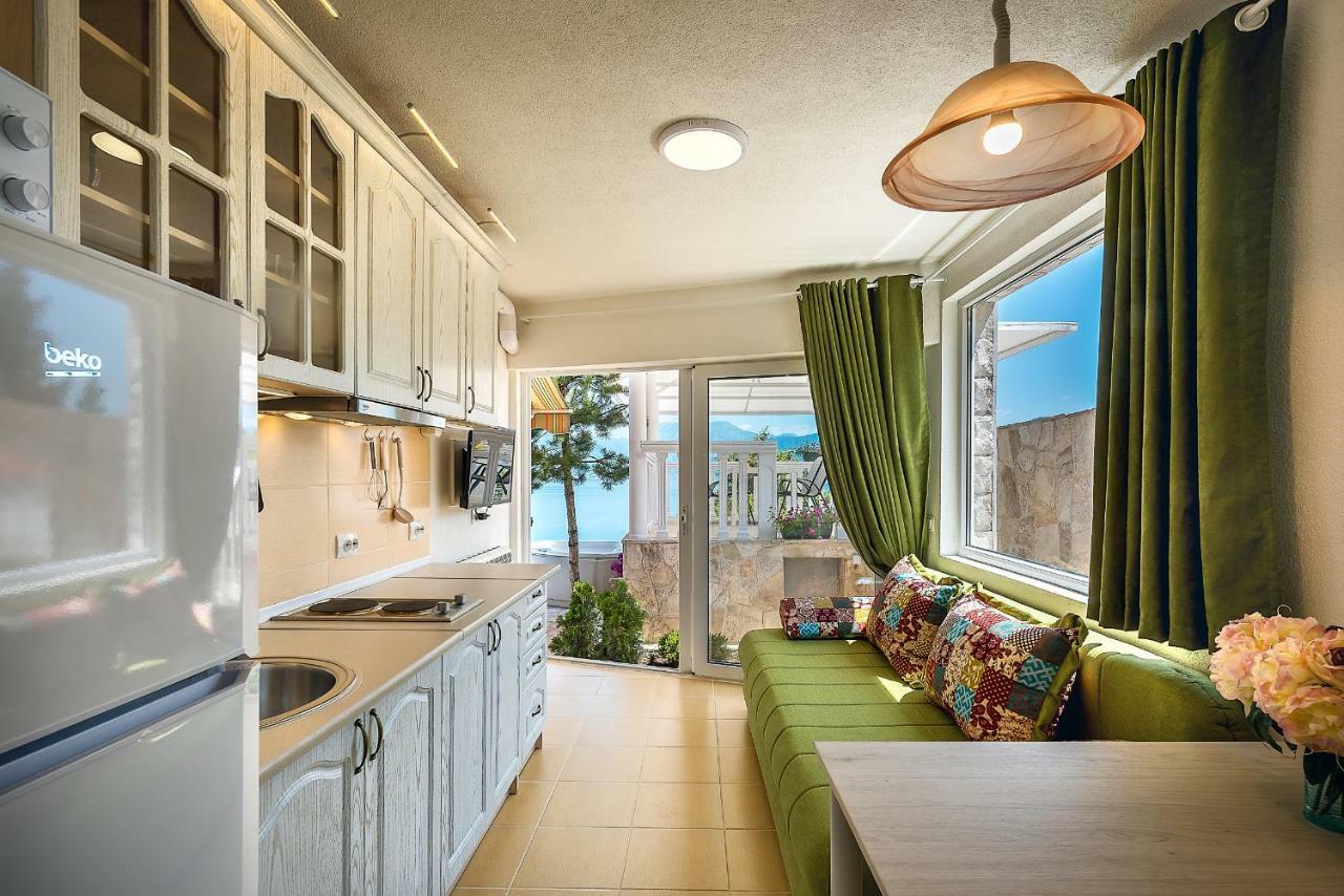 Boka Apartments Tivat Bagian luar foto