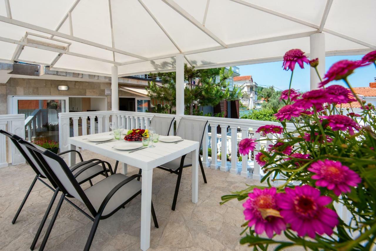 Boka Apartments Tivat Bagian luar foto