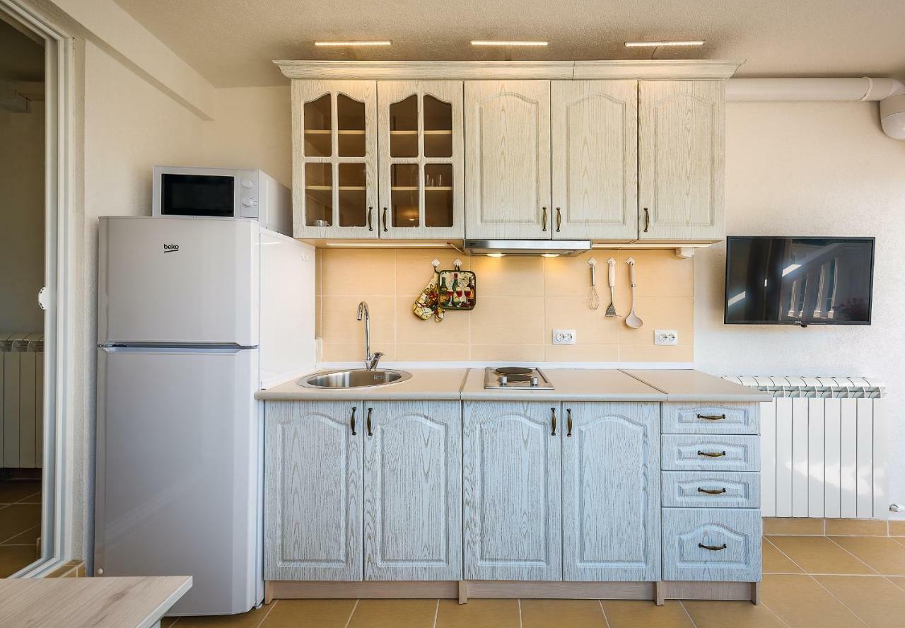 Boka Apartments Tivat Bagian luar foto